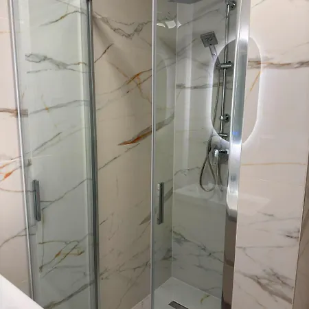 Jbhotels Deluxe Ii شتشيتسين