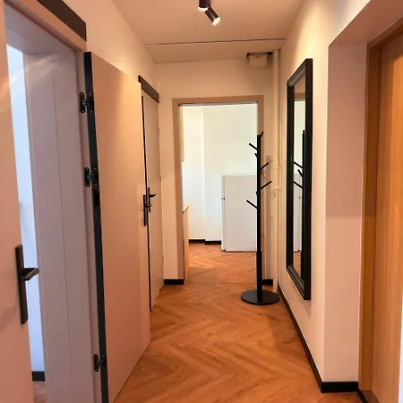 Jbhotels Deluxe Ii 3* شتشيتسين